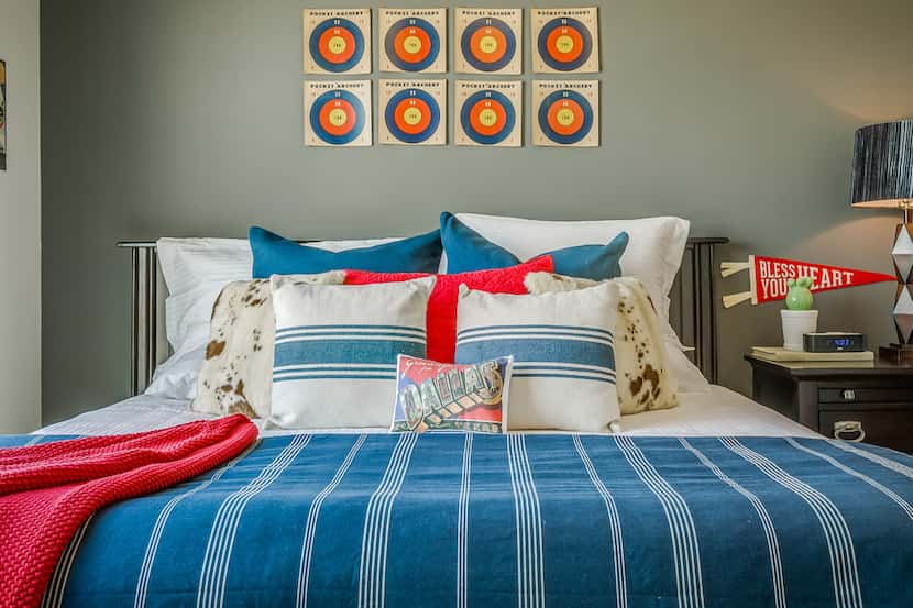 It's all fun and games at the State Fair-themed apartment available for visitors to Dallas...