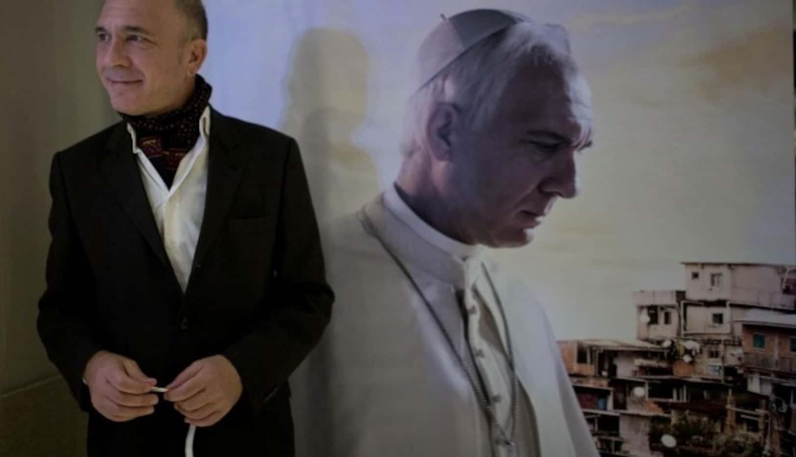 Darío Grandinetti (izq.) durante el estreno de “Francisco. El padre Jorge”. (AP/NATACHA...