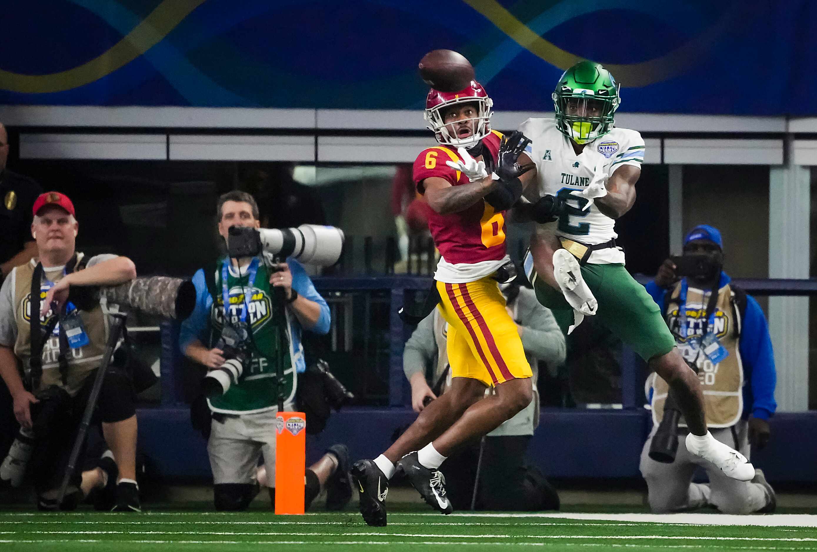 USC defensive back Mekhi Blackmon (6) breaks up a pass intended for \t2o\ during the first...