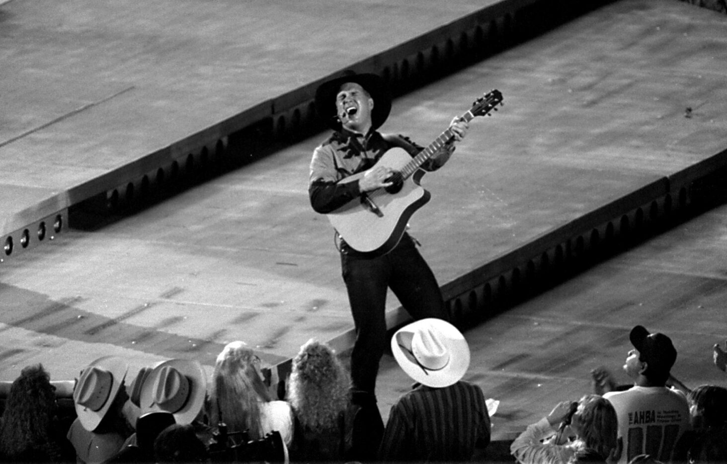 Garth Brooks at Texas  Stadium, Sept. 23, 1993