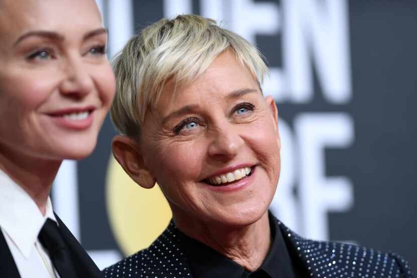 Portia de Rossi (izq.) y Ellen DeGeneres compraron una mansión por $49 millones en...