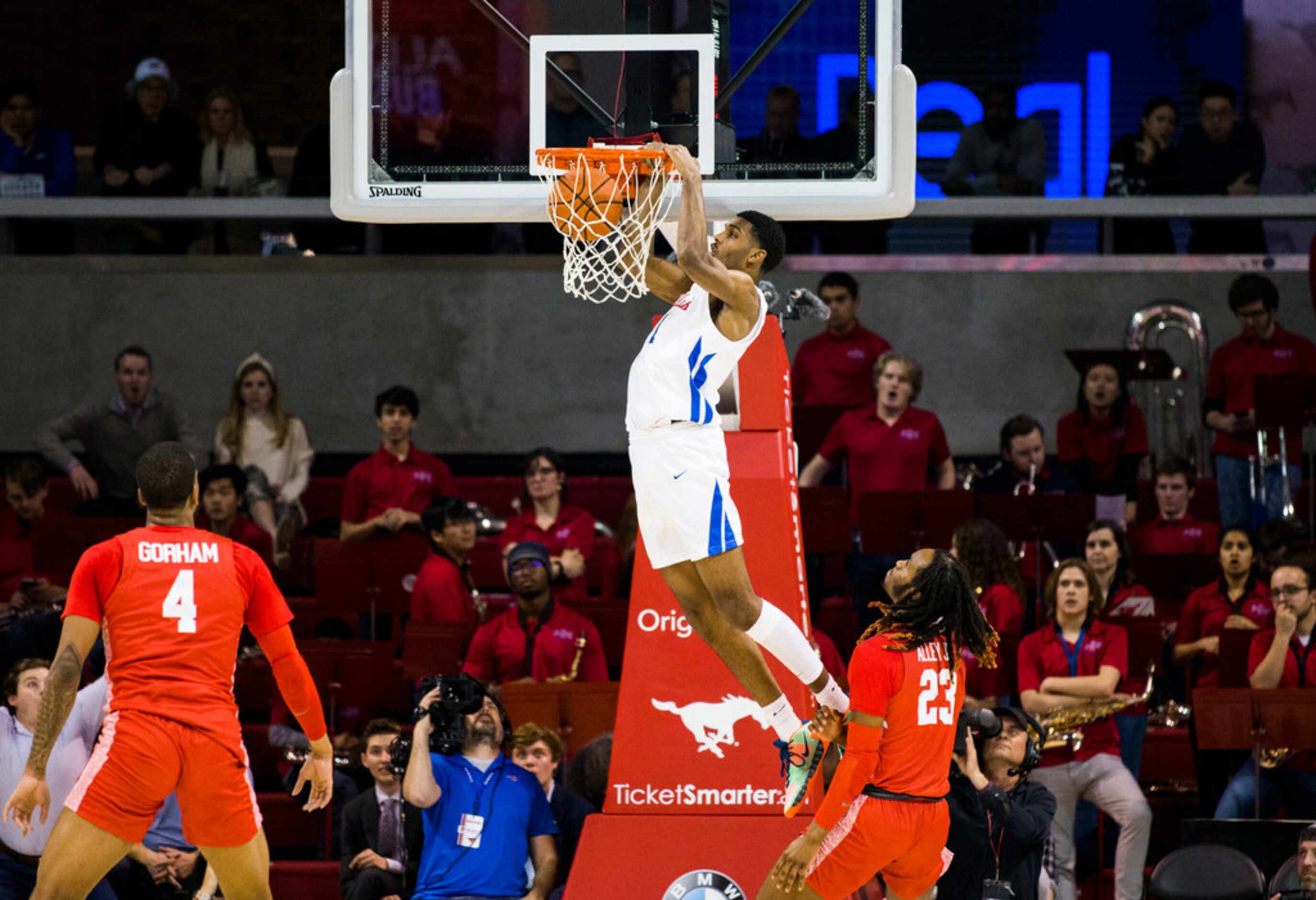 Southern Methodist Mustangs forward Feron Hunt (1) dunks the ball during the first half of a...