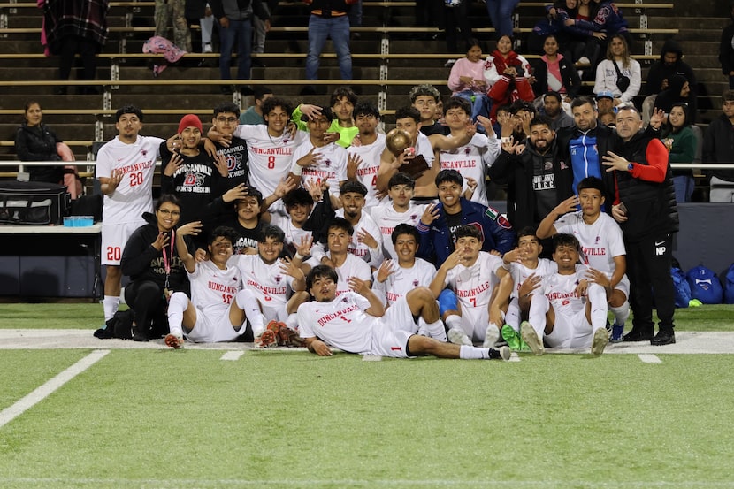 Duncanville team celebrates fourth playoff win (courtesy of Duncanville ISD).