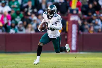 El corredor de los Eagles, Miles Sanders, puede ser la diferencia que le de el triunfo a...