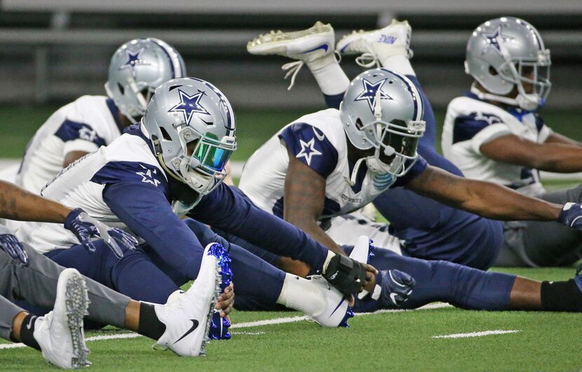 Dallas Cowboys running back Ezekiel Elliott (21) practices at the Star in Frisco, Texas on...