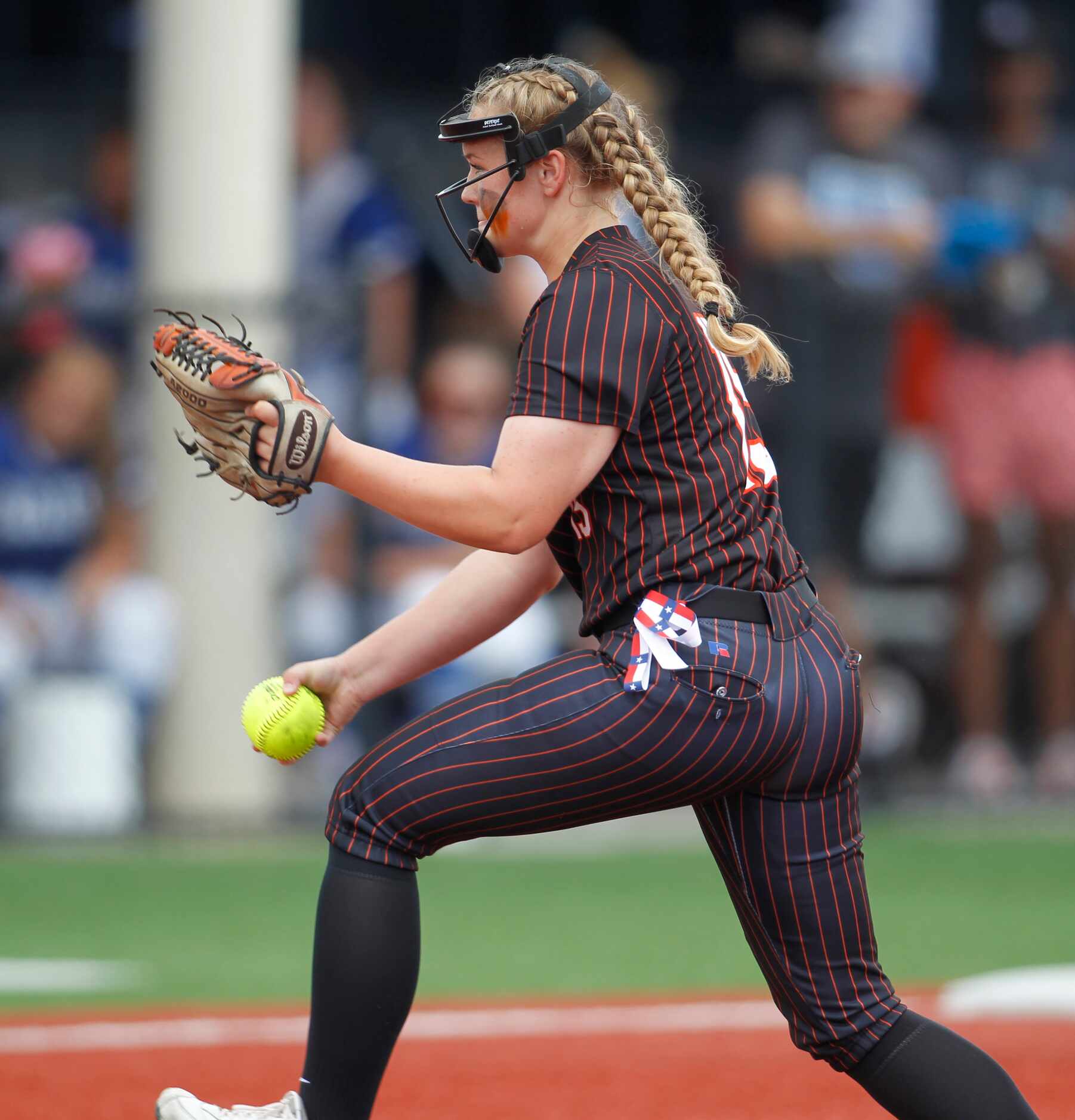 Aledo pitcher Kayleigh Smith (15) delivers a pitch to a Georgetown batter during the bottom...