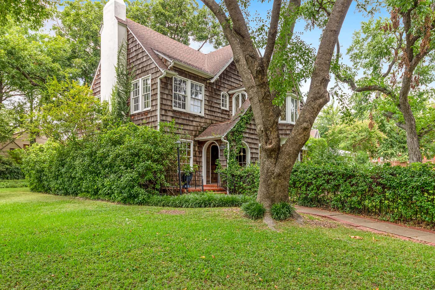 A look at 606 Blaylock Drive in Dallas, one of the houses on the 2019 Heritage Oak Cliff...