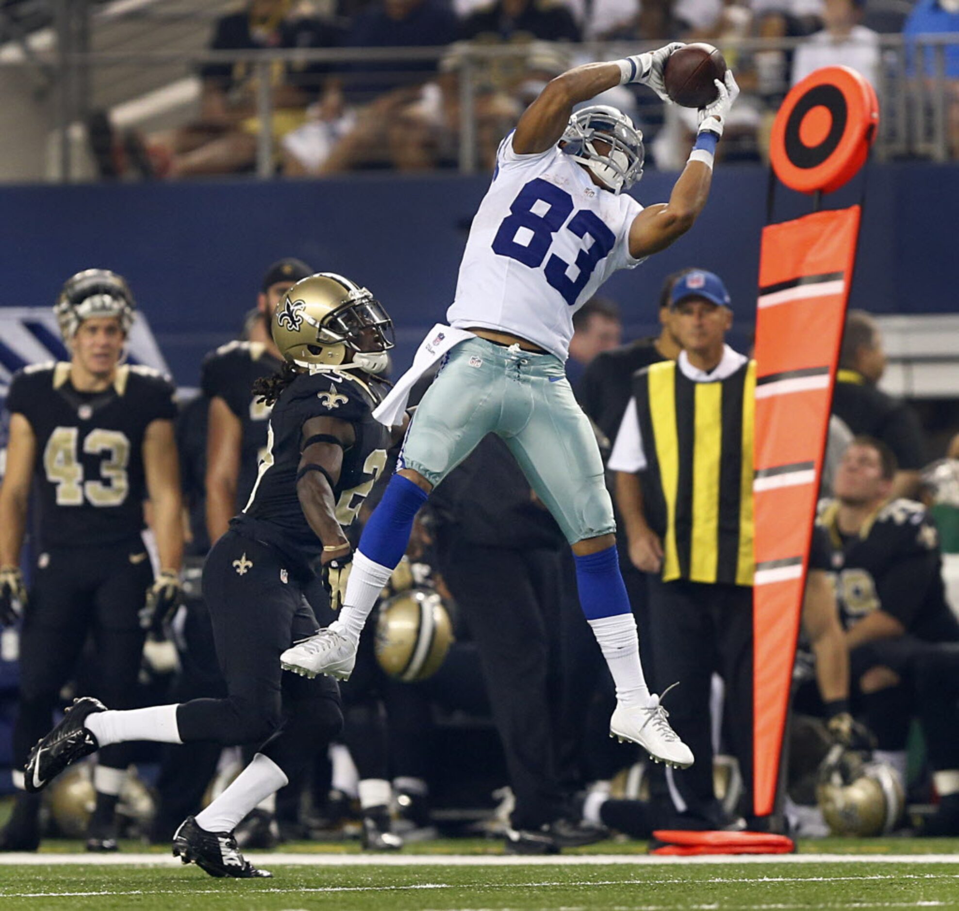 Dallas Cowboys wide receiver Terrance Williams (83) makes a fourth quarter catch along the...