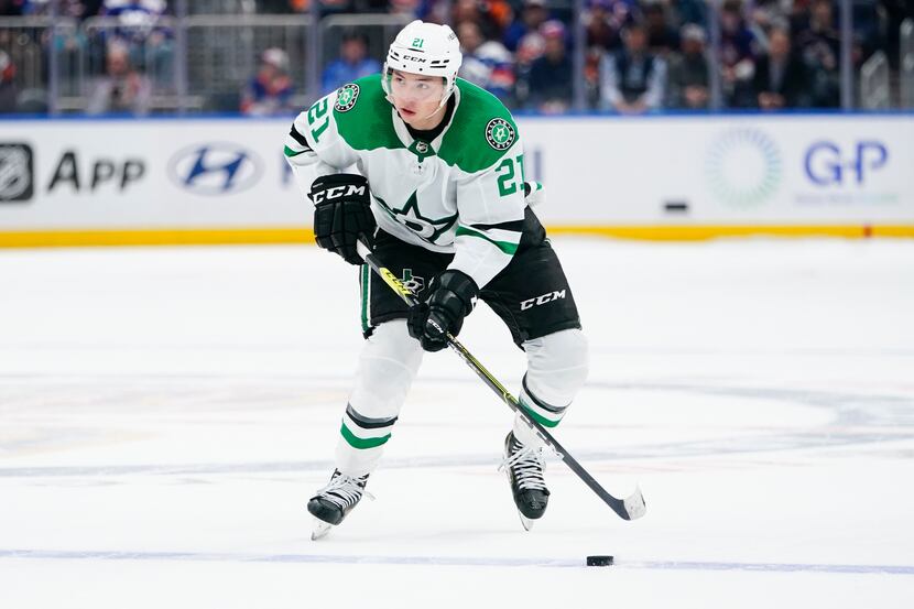 Dallas Stars' Jason Robertson (21) approaches New York Islanders goaltender Ilya Sorokin...