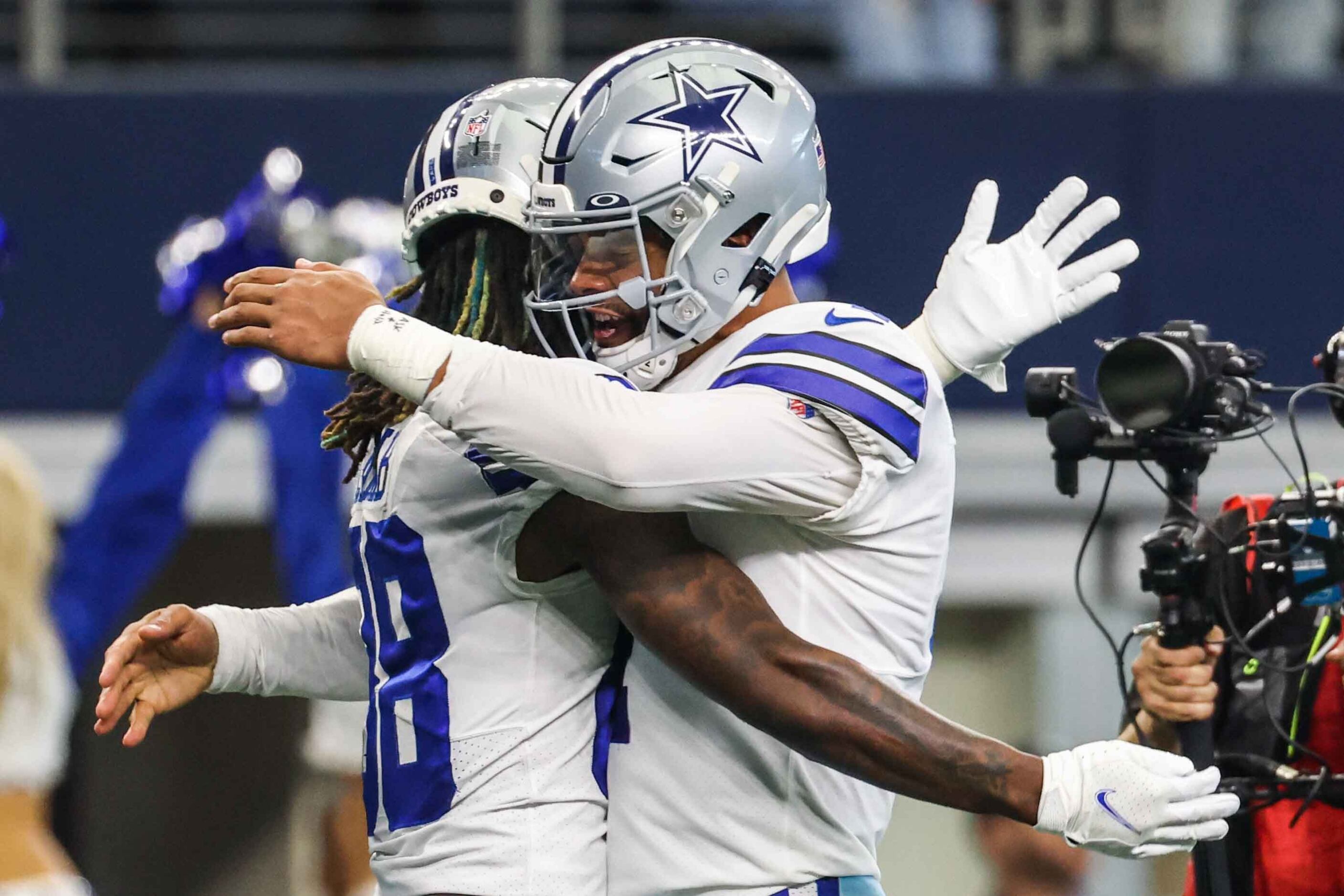 Albert Breer on X: Zeke Elliott looks like he's trying to qualify for  Daytona.  / X