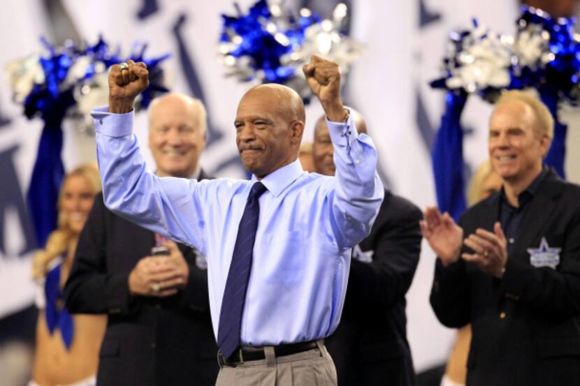 Ring of Honor inductee Drew Pearson, who retired 28 years ago, acknowledges the cheers from...