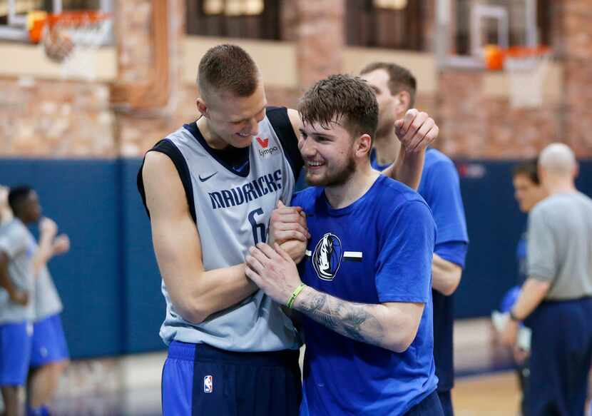 Dallas Mavericks forward Kristaps Porzingis (6) and Dallas Mavericks forward Luka Doncic...