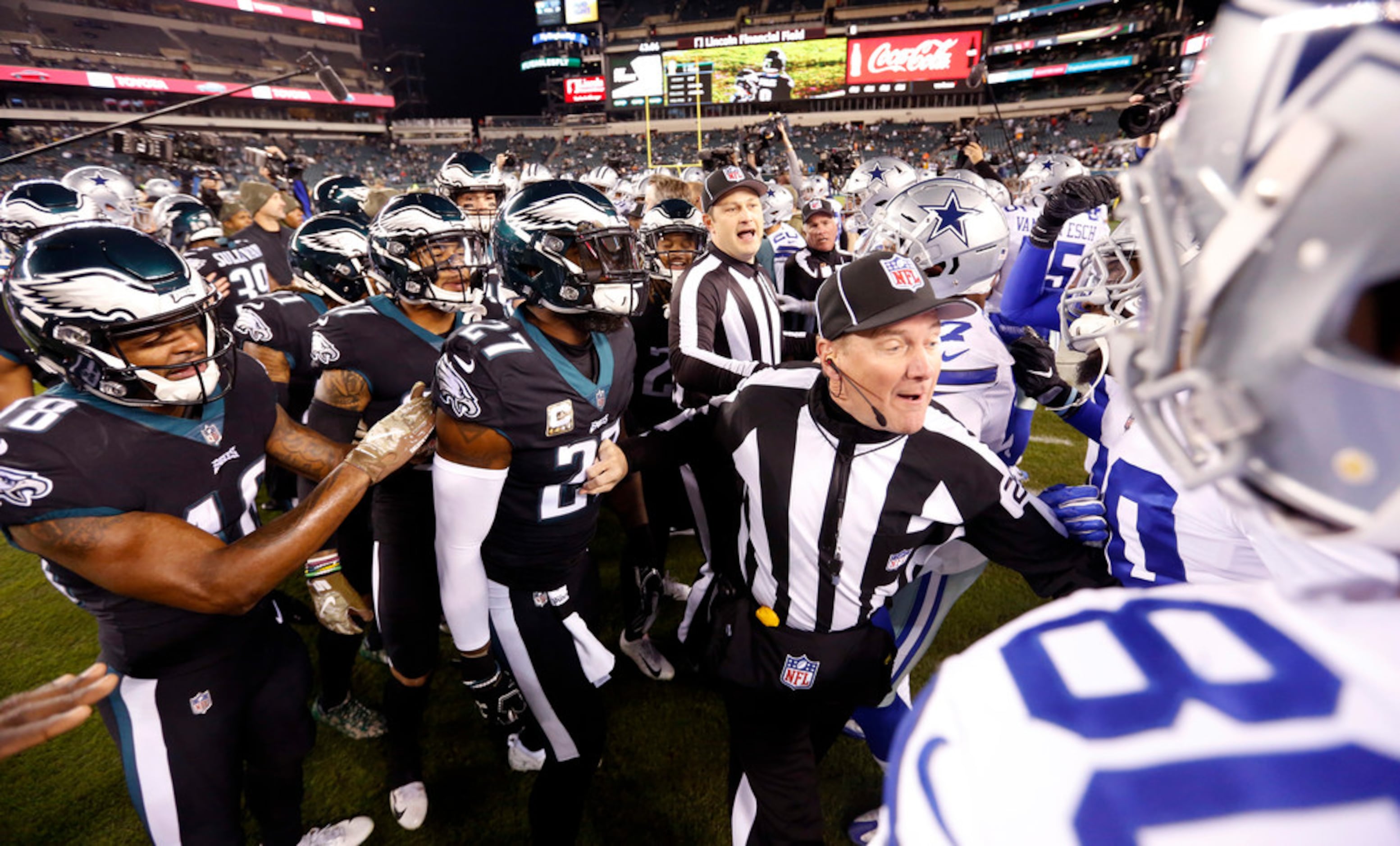 Watch: Cowboys, Eagles get into a little pregame scuffle ahead of Sunday  Night Football clash