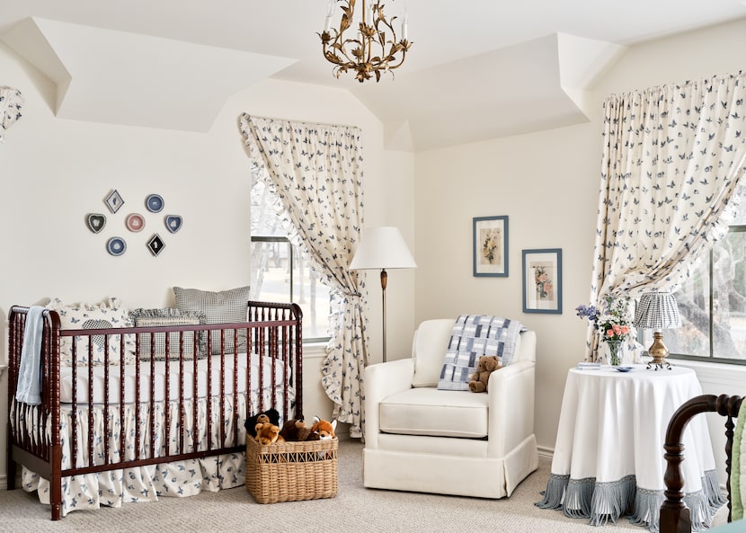 Nursery in shades of ivory, green and blue