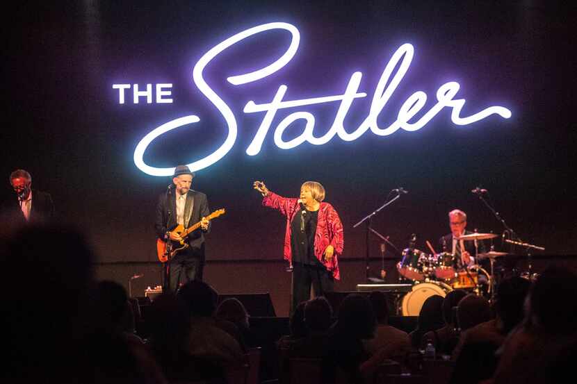 Singer Mavis Staples performs at the Statler Hotel in Dallas on Aug. 24, 2018. (Carly...