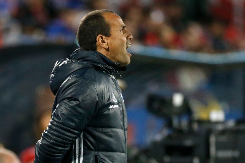 FC Dallas head coach Oscar Pareja yells from the sideline in the second half at Toyota...