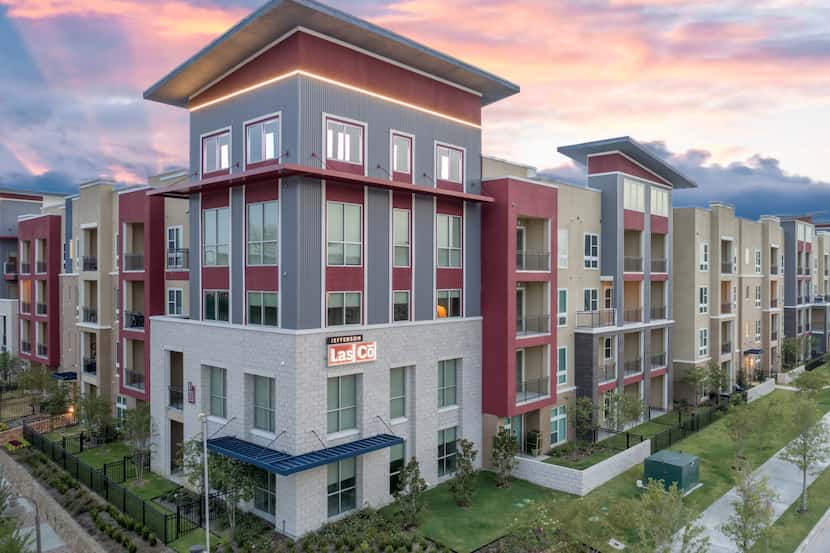 The 422-unit Jefferson Las Co apartments were purchased by Pacific Life.