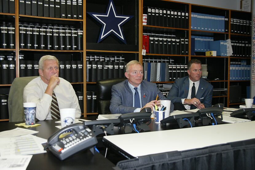 Dallas Cowboys head coach Bill Parcells (left),  owner/general manager Jerry Jones (center)...