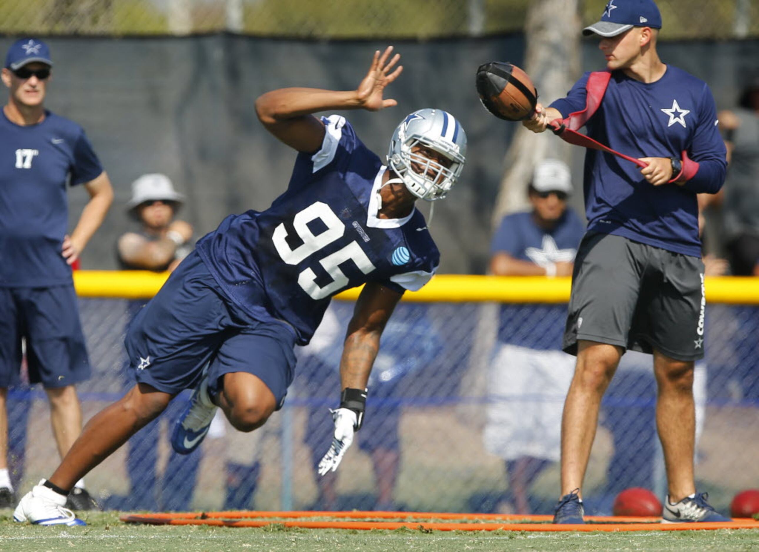 Cowboys vs. Giants injury report: Tyron Smith, Tyrone Crawford, plus two  others miss practice - Blogging The Boys