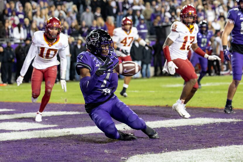 TCU Horned Frogs wide receiver Jordan Hudson (#7) catches a touchdown pass during the...