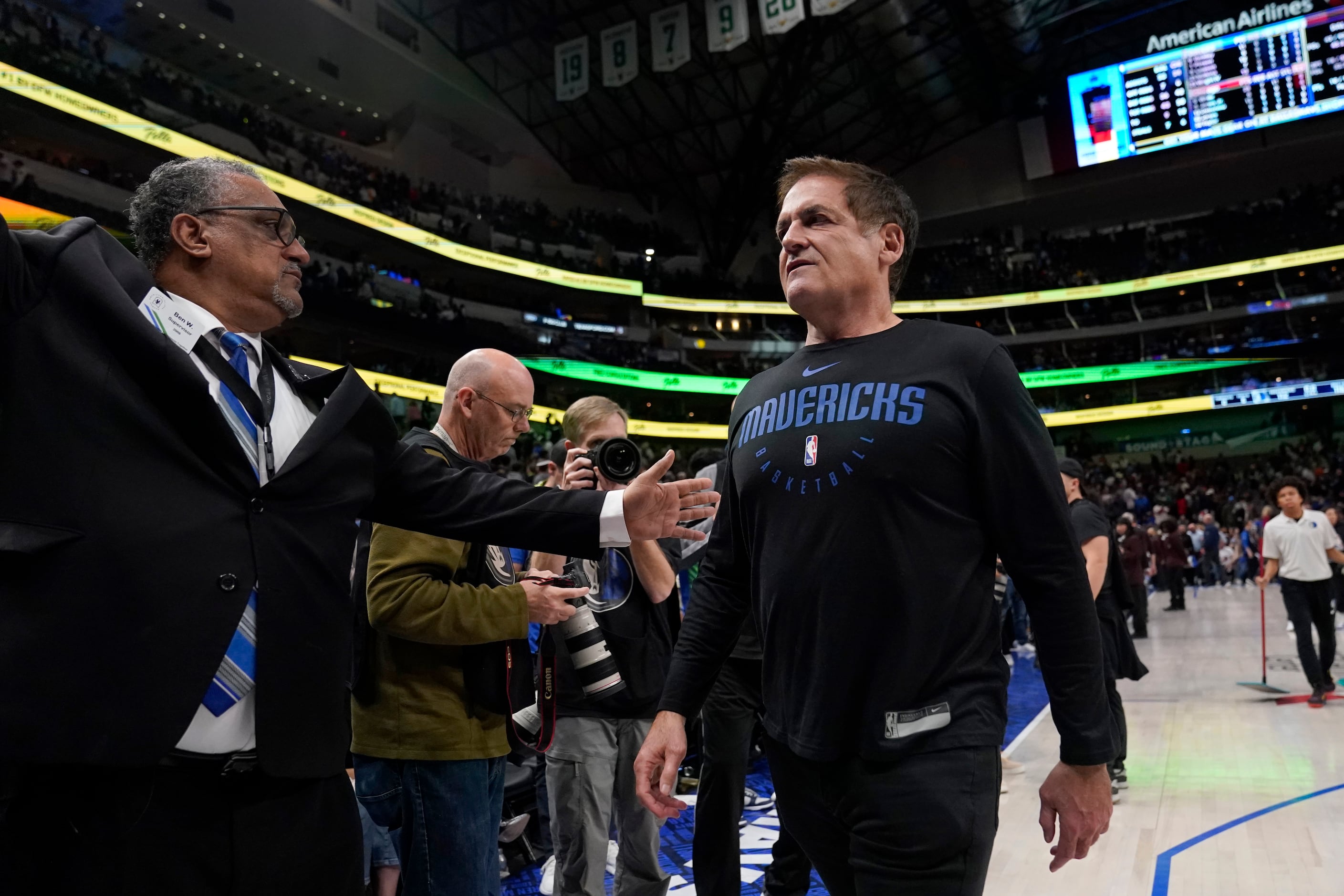 Mark Cuban recalls Mavericks' 2006 finals defeat: 'I couldn't leave the  house for two months