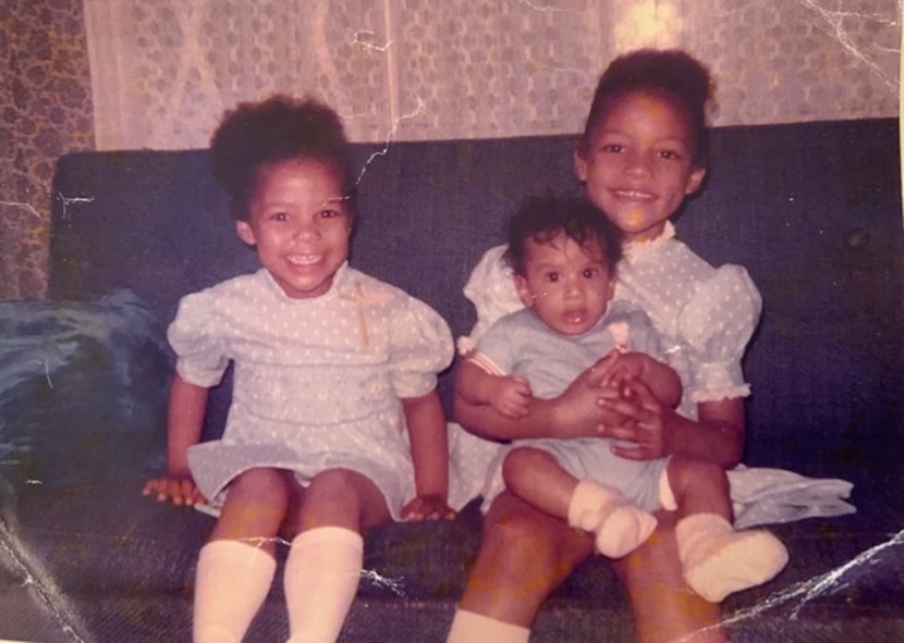 Nico Harrison, new Mavericks general manager, with his sisters Elizabeth (right) and Shivaun.