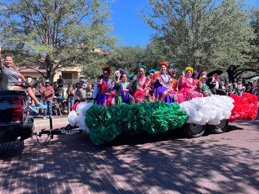 El domingo 18 se llevó a cabo el “Grito de Independencia & Fiestas Patrias Parade” en los...