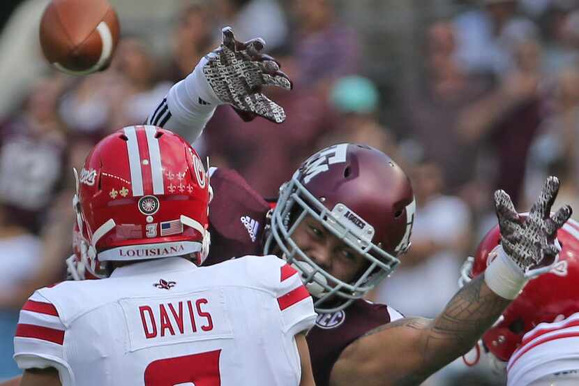 Texas A&M Aggies linebacker Anthony Hines III (19) is pictured during the Louisiana...