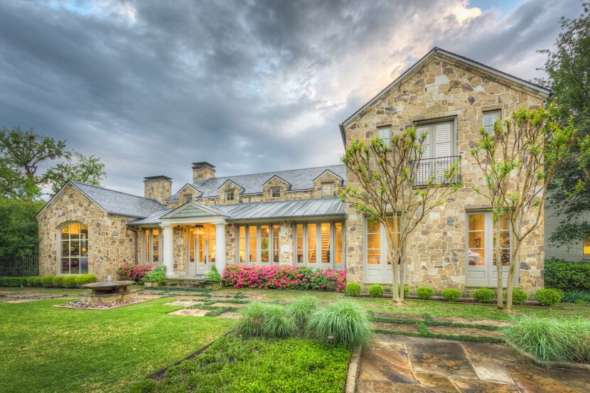 Take a look at the home at 5722 Park Lane in Dallas.