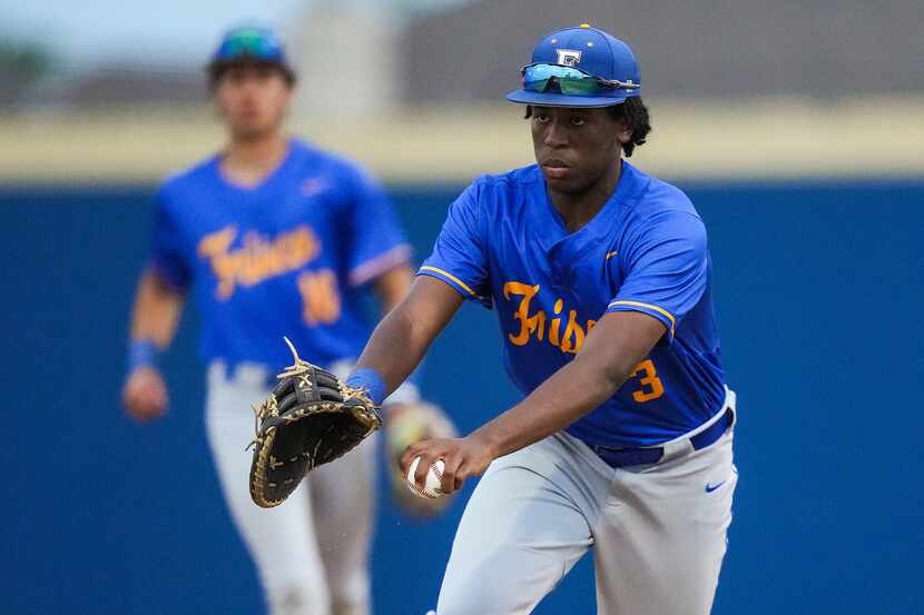 Frisco Beats Woodrow Wilson 5-1 in Baseball Playoffs with Strong Batting Performance