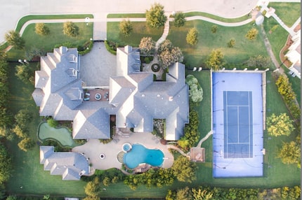 Here's the footprint of Selena Gomez's Fort Worth mansion. It's situated on 1.5 acres. 