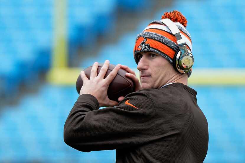 Johnny Manziel #2 of the Cleveland Browns warms up before their game against the Carolina...