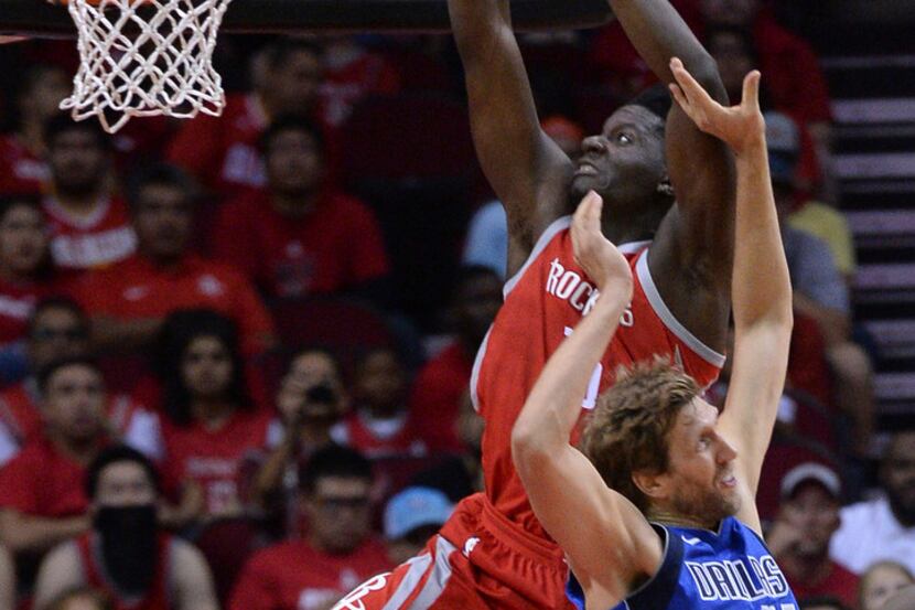 It was that kind of night for Dirk Nowitzki and the Mavericks Saturday in Houston.  (AP...