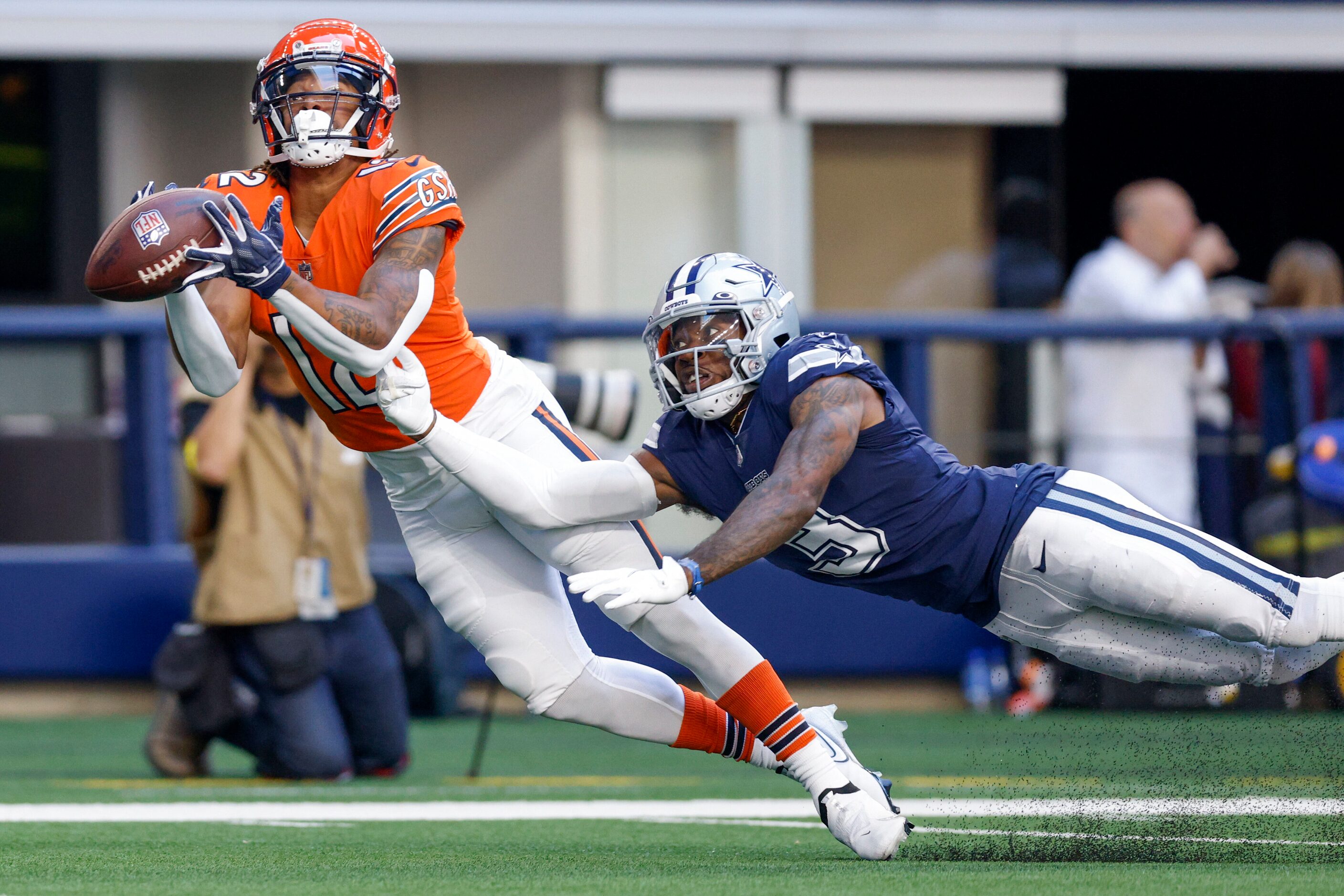 Chicago Bears wide receiver Velus Jones Jr. (12) fails to catch a pass against Dallas...