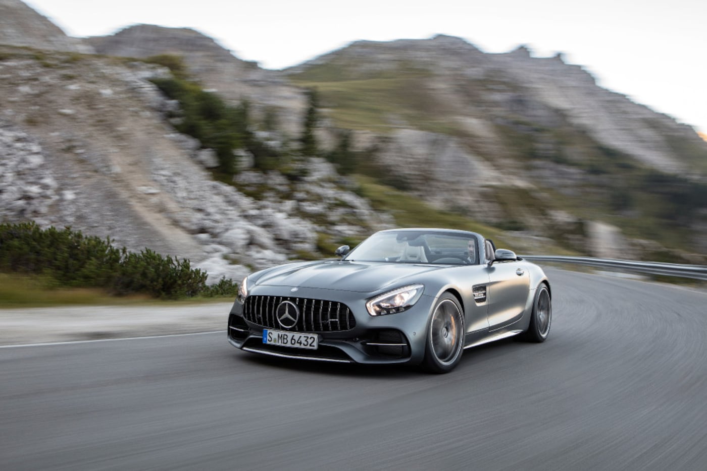 The 2018 Mercedes-AMG GT Roadster
will reach 60 mph in 3.7 seconds.