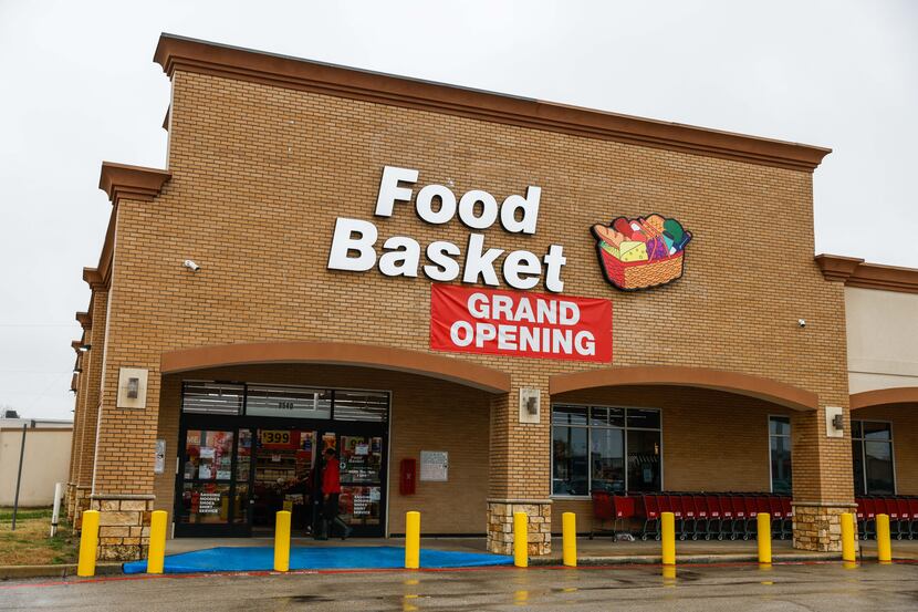 Food Basket at Simpson Stuart Road in Dallas opened Tuesday and fills a void in a food desert.