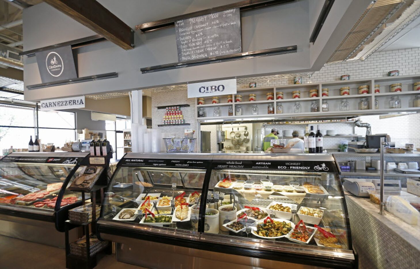 A prepared foods case at CiboDivino Marketplace