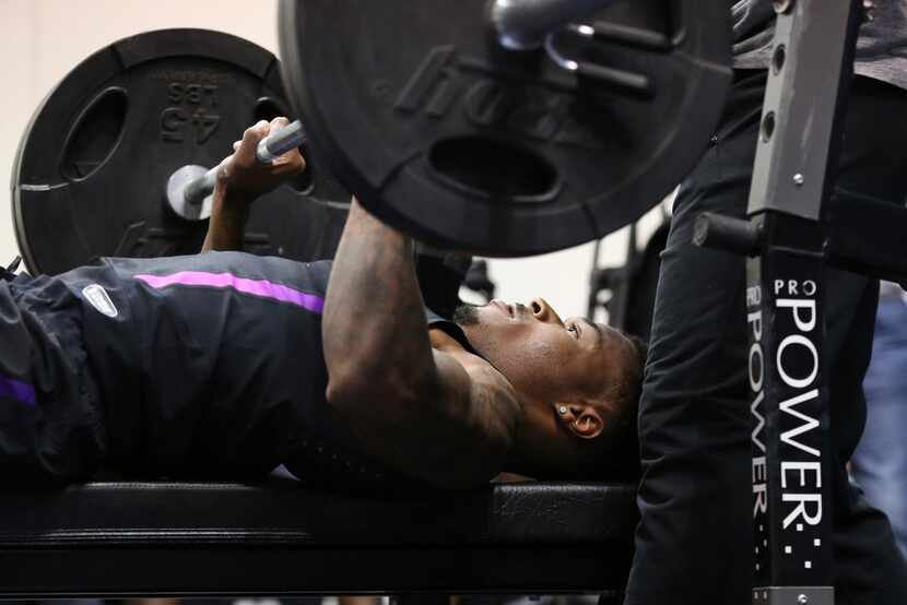 Florida State defensive back Derwin James competes in the Bench Press at the 2018 NFL...