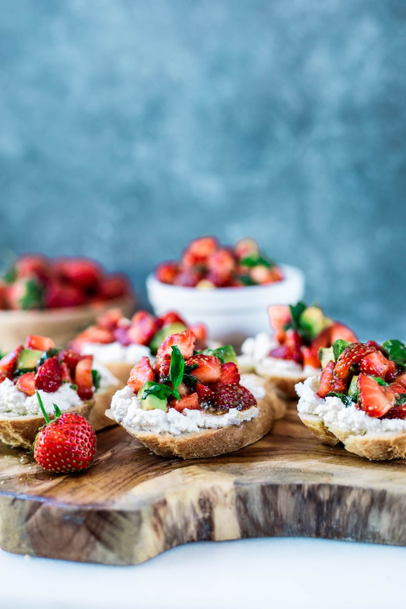 Strawberry-Basil Balsamic Bruschetta features "ricotta" made from macadamia nuts.