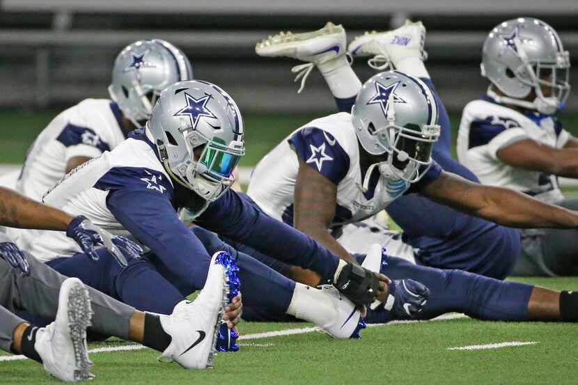 Dallas Cowboys running back Ezekiel Elliott (21) practices at the Star in Frisco, Texas on...
