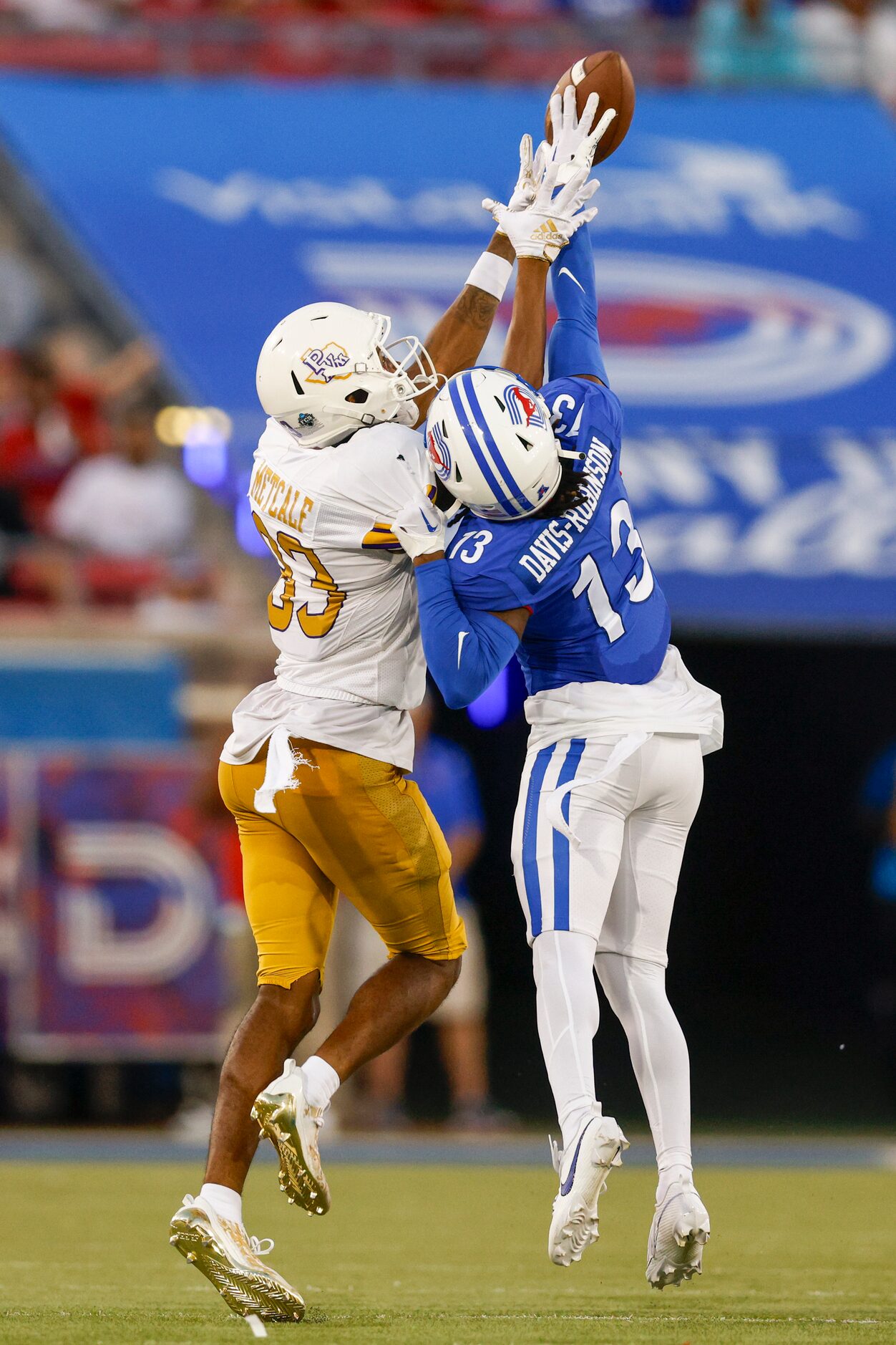 SMU cornerback Jaelyn Davis-Robinson (13) breaks ups a pass intended for Prairie View A&M...