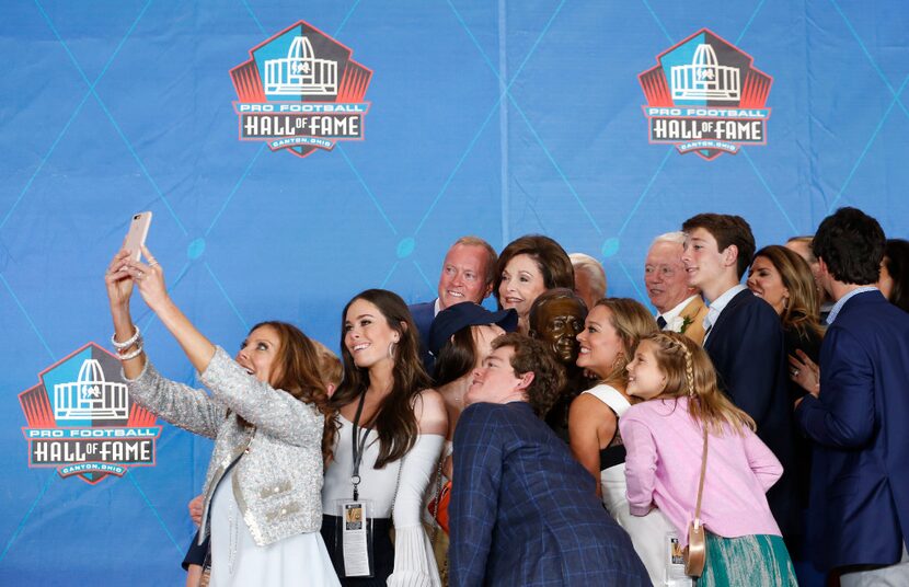 Dallas Cowboys executive vice president takes a selfie with her family and 2017 Pro Football...