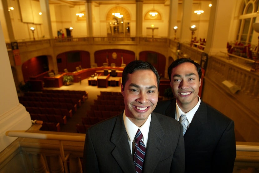 Julián Castro (left) and twin brother Joaquín, a San Antonio congressman