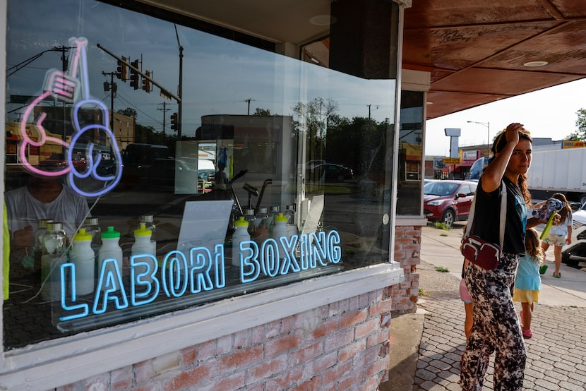 LaBori Boxing Gym ofrece clases gratuitas a niños y adolescentes de 8 a 18 años de edad en...