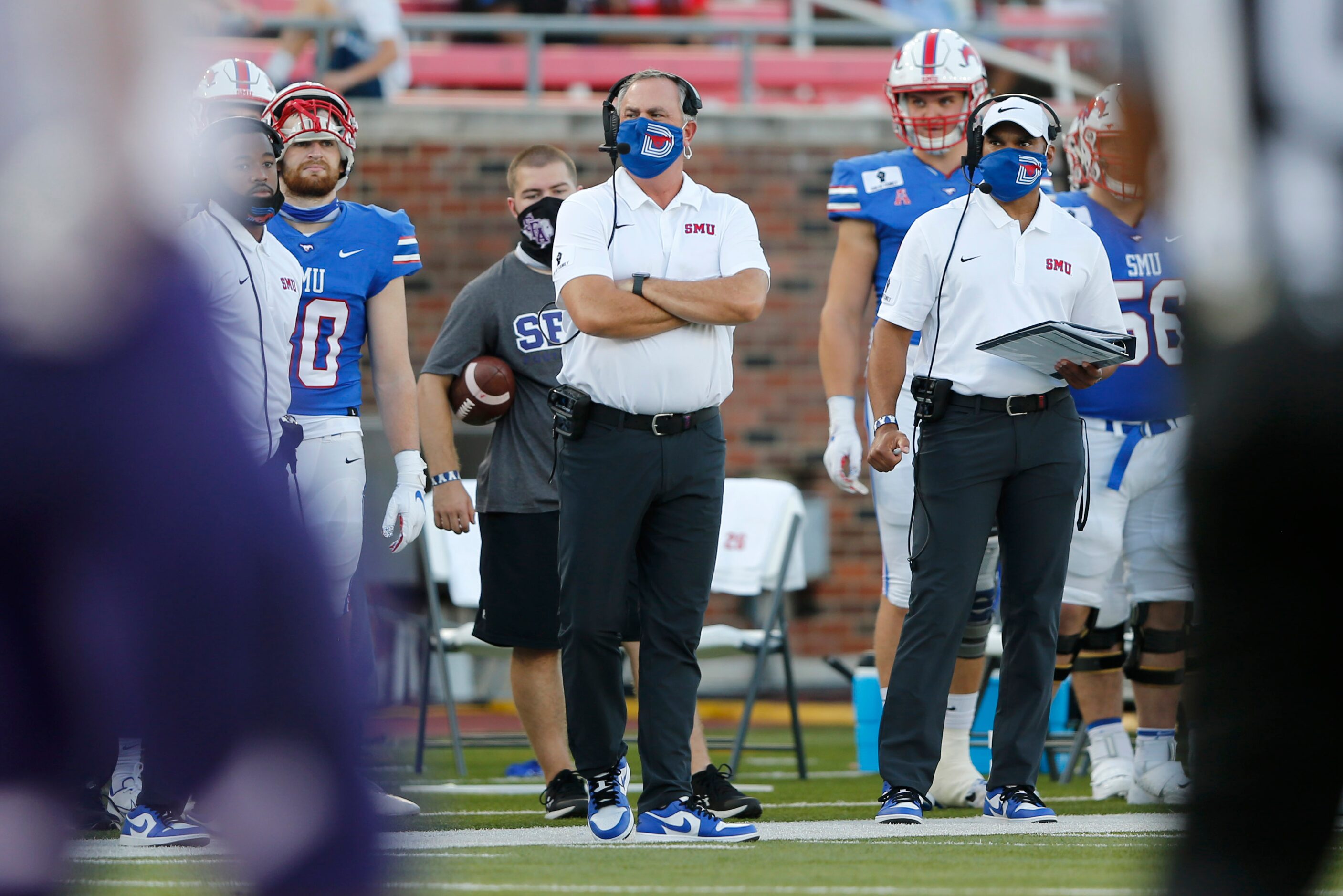 Southern Methodist Mustangs head coach Sonny Dykes on the sidelines during a game against...