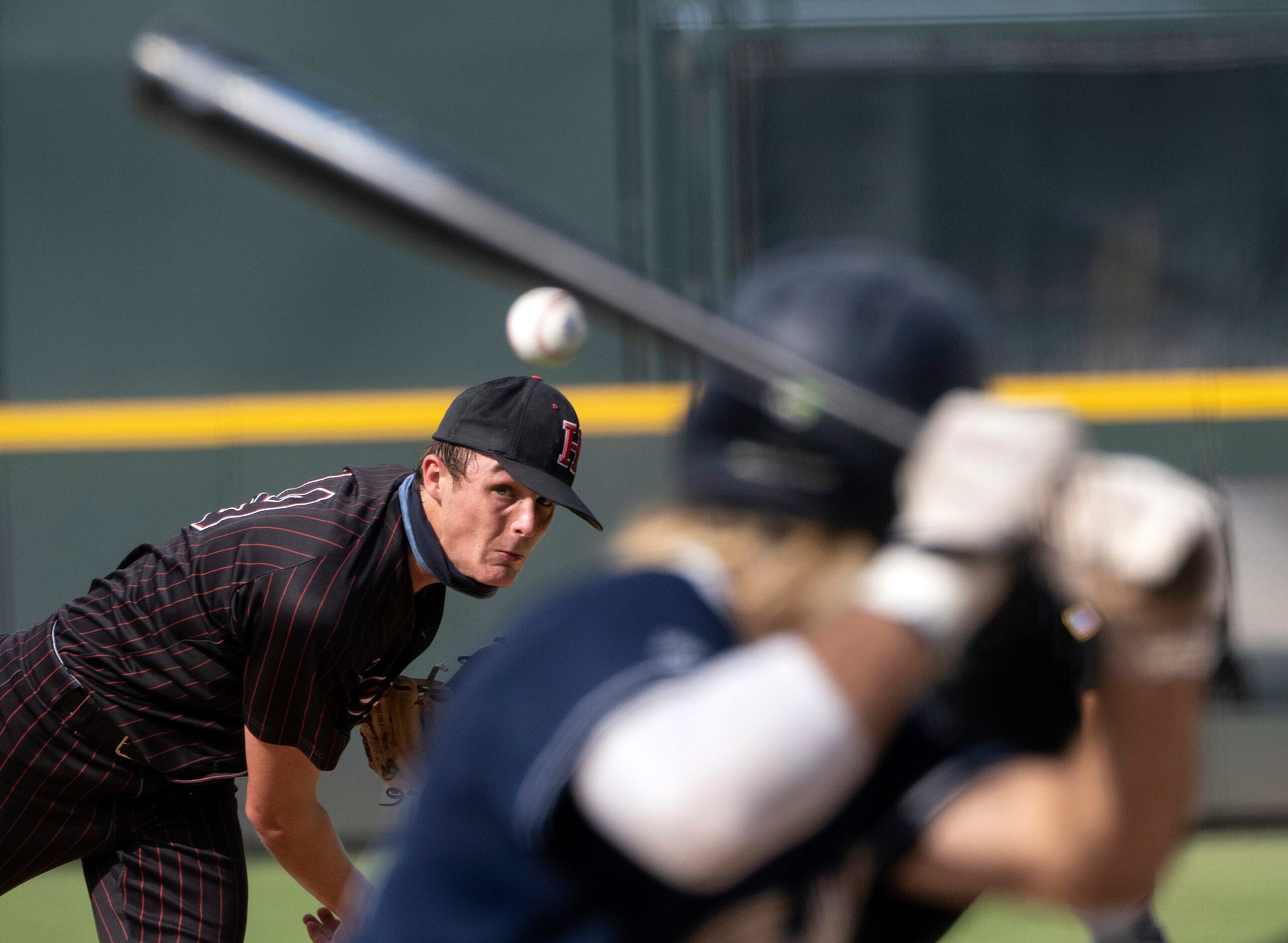 Rockwall-Heath Johnny Lowe, (19), pitches against  Keller Gray Rowlett, (21), during the...