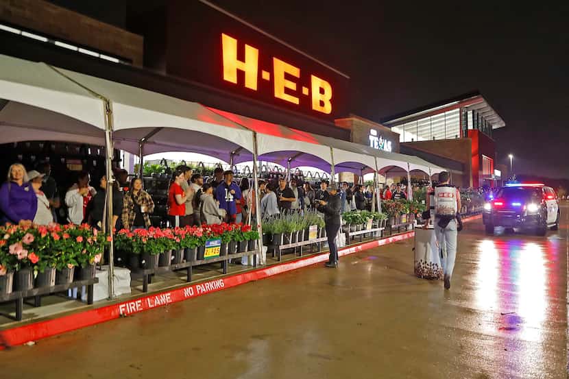 H-E-B Alliance opened Wednesday to a line of more than 700 area residents.