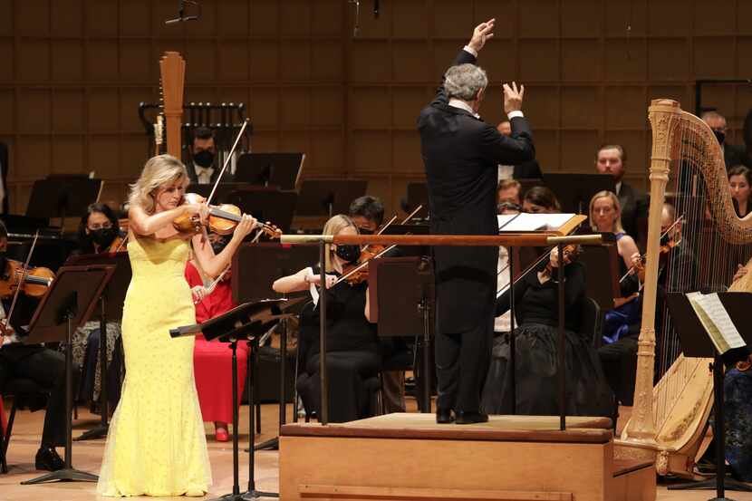 Violin soloist Anne-Sophie Mutter and the Dallas Symphony Orchestra, directed by Fabio...