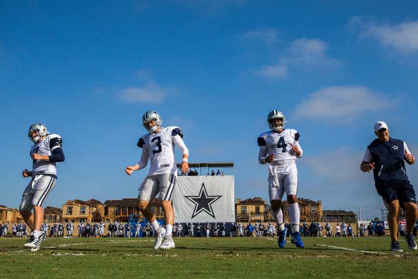 Dallas Cowboys quarterback Cooper Rush (7), quarterback Mike White (3) quarterback Dak...