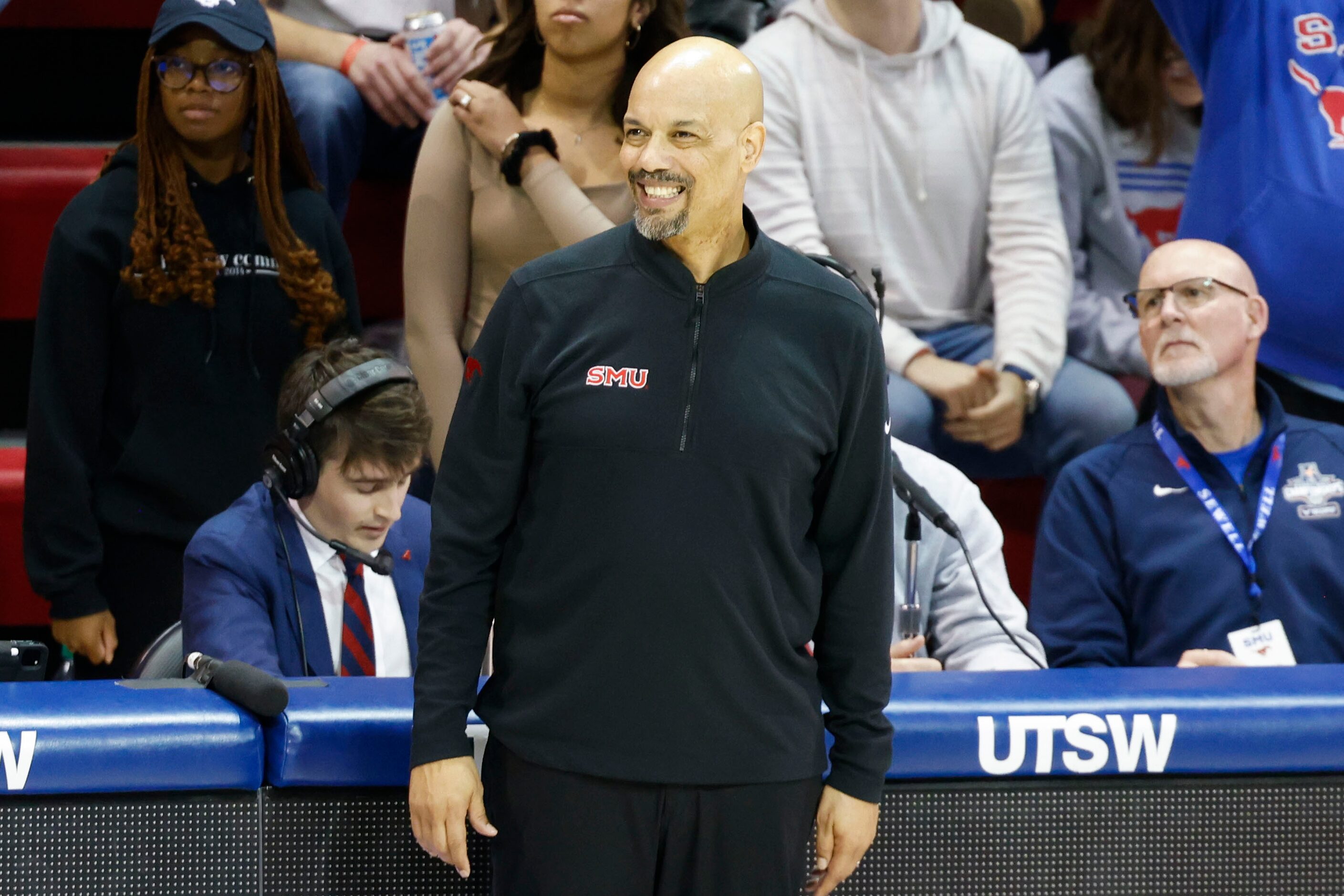 Southern Methodist  head coach Rob Lanier reacts to a play during the second half of a...